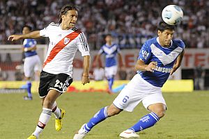 River empató con Vélez y no logró acercarse a la cima