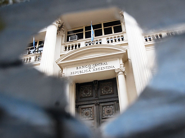 El BCRA habilitará al Correo para el envío de remesas